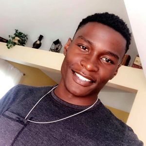 Meet your Posher, Maxwell